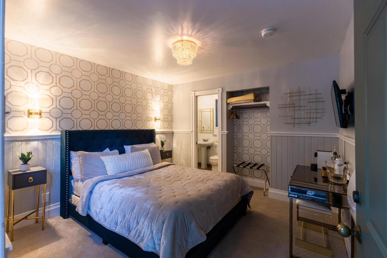 Boho Manor Inn 3*